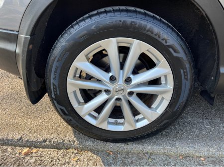 2015 Nissan Qashqai - thumbnail 18