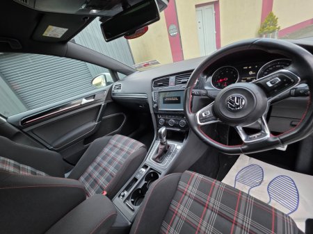 2016 Volkswagen Golf - thumbnail 12