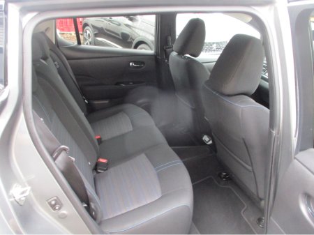 2022 Nissan Leaf - thumbnail 10