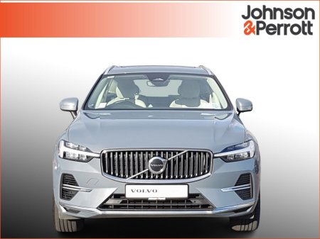 2023 Volvo XC60 T6 Recharge PHEV 350hp AT8 Core €49,900 thumbnail