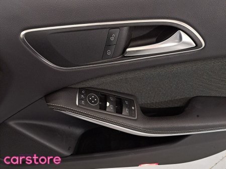 2016 Mercedes-Benz A Class 1.6 AUTO €16,480 thumbnail