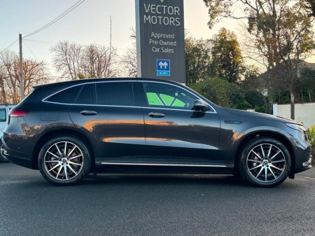 2023 Mercedes-Benz EQC 400 AMG LINE 4MATIC €39,995 thumbnail