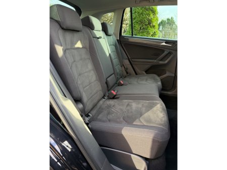 2017 Volkswagen Tiguan - thumbnail 10