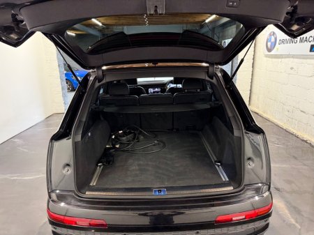 2021 Audi Q7 - thumbnail 18