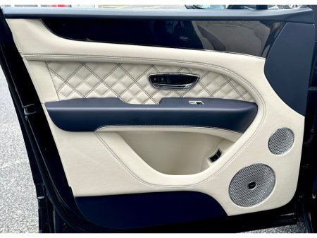 2022 Bentley Bentayga FIRST EDITION thumbnail