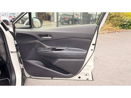 2019 Toyota C-HR 1.8 HYBRID LUNA €22,499 thumbnail
