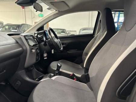 2021 Toyota Aygo - thumbnail 6