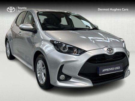 2024 Toyota Yaris HYBRID 1.5 LUNA 115HP €23,950