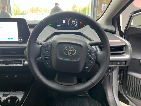 2025 Toyota Prius - thumbnail 8