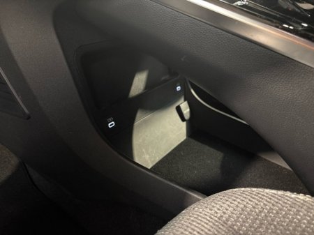 2024 Toyota bZ4X SPORT FWD 11KW 4DR AUTO €35,950 thumbnail