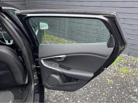 2013 Volvo V40 1.6 T4 AUTO €9,995 thumbnail