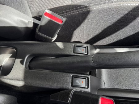 2019 Suzuki Swift - thumbnail 21