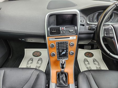 2016 Volvo XC60 - thumbnail 28