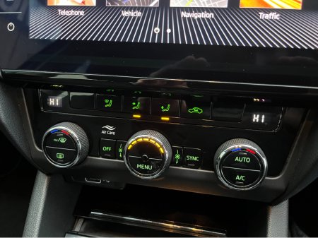 2018 Skoda Octavia STYLE 1.0 PETROL //HIGH SPEC//SAT NAV//REVERSE CAMERA// €13,950 thumbnail