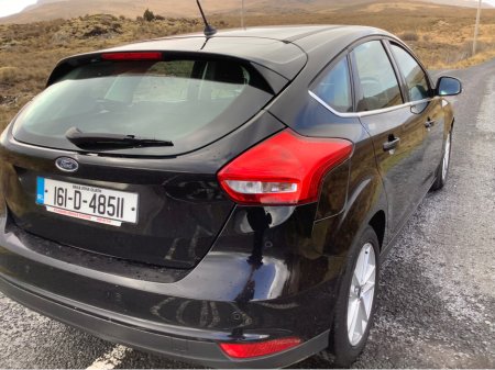 2016 Ford Focus - thumbnail 30