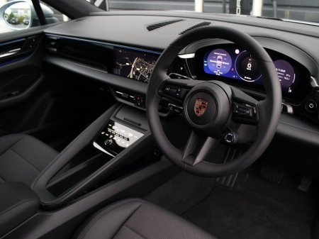 2025 Porsche Macan Electric €88,000 thumbnail