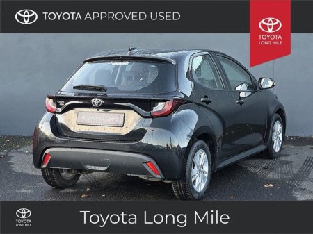 2022 Toyota Yaris - thumbnail 2