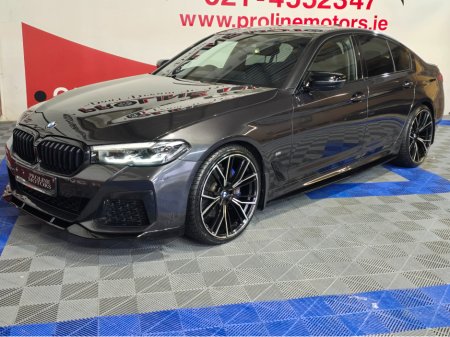 2021 BMW 5 Series - thumbnail 2