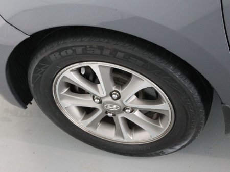 2015 Hyundai i10 - thumbnail 29