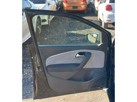 2016 Volkswagen Polo - thumbnail 6