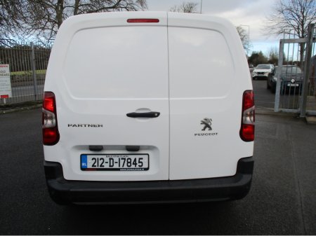 2021 Peugeot Partner 1.5 BLUE HDI 100 LONG BODY 6.2 €15,250 thumbnail