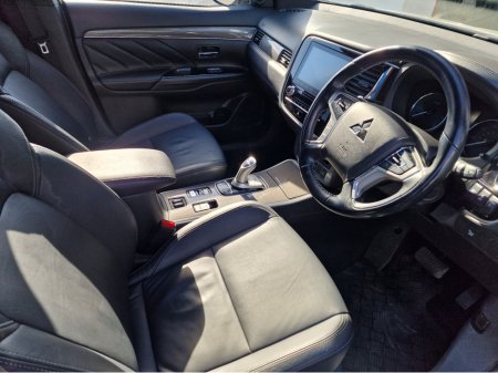 2019 Mitsubishi Outlander - thumbnail 12