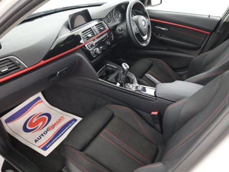 2016 BMW 3 Series - thumbnail 15