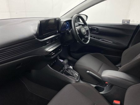 2025 Hyundai Bayon - thumbnail 2