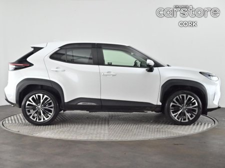 2022 Toyota Yaris Cross 1.5 Hybrid CVT €27,880