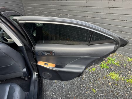 2013 Lexus IS 300 h 2.5 HYBRID AUTO SUNROOF €14,995 thumbnail