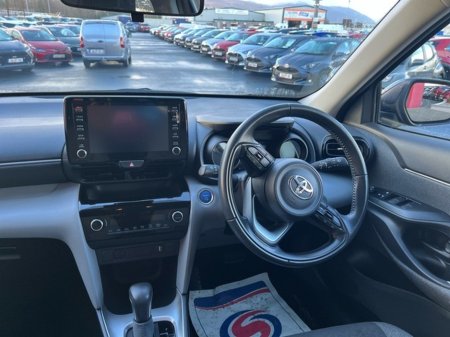 2022 Toyota Yaris Cross - thumbnail 9