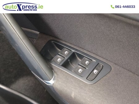 2016 Volkswagen Golf 1.4 TSI Highline, Automatic, Reversing camera €15,995 thumbnail