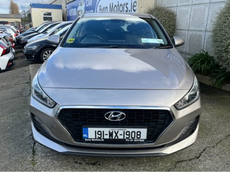 2019 Hyundai i30 DELUXE 1.0 PETROL //REVERSE CAMERA//CARPLAY// €14,950 thumbnail