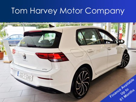 2022 Volkswagen Golf LIFE Mild Hybrid 1.0TSi 110HP DSG + 17 Venturas €26,900