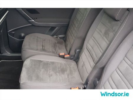 2018 Volkswagen Touran 1.4 TSI AUTOMATIC €20,995 thumbnail