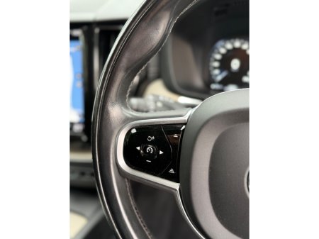 2020 Volvo XC60 - thumbnail 21