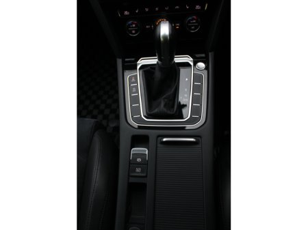 2018 Volkswagen Passat 2.0TDI 150BHP ELEGANCE EDITION 4DR SALOON // 1 OWNER IN IMMACULATE CONDITION // WELL WORTH VIEWING // BUY WITH CONFIDENCE AA AND SIMI APPROVED DEALER 2025 // FINANCE ARRANGED // TRADE INS WELCOME // €19,950 thumbnail