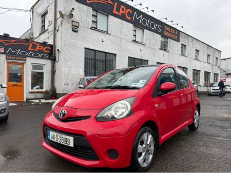 2014 Toyota Aygo 1.0 AURA BI-TONE 4DR €5,990 thumbnail
