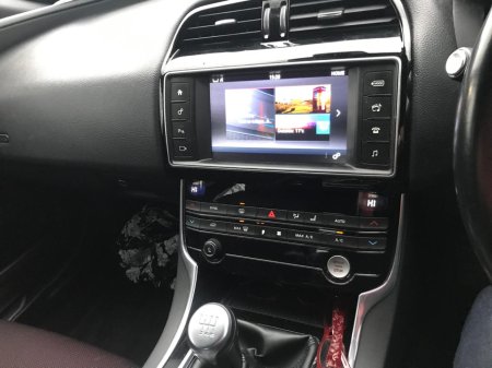 2016 Jaguar XE 20L 14D 163PS LF R-SPORT MA 4DR €8,950 thumbnail