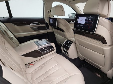 2020 BMW 7 Series - thumbnail 12