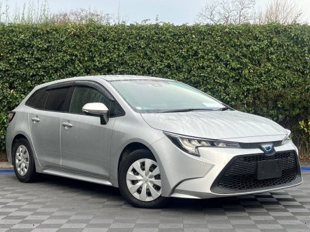 2022 Toyota Corolla TOURING 1.8 HYBRID // PARKING SENSORS // DUAL ZONE CLIMATE CONTROL // ADAPTIVE CRUISE CONTROL