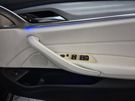 2017 BMW 5 Series - thumbnail 21