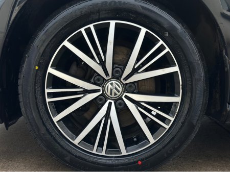 2019 Volkswagen Golf SE NAV TDI 1.6 S 90PS 5DR thumbnail