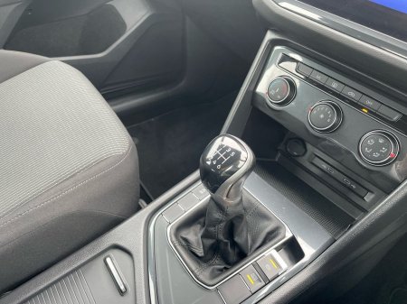 2021 Volkswagen Tiguan 2.0 TDI 122HP €24,975 thumbnail