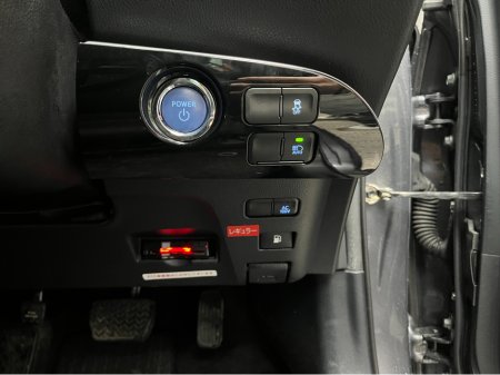 2022 Toyota Prius - thumbnail 12