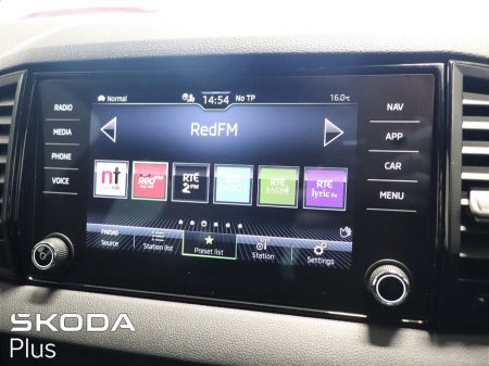 2024 Skoda Karoq SPORTLINE 2.0TDI 115HP €39,950 thumbnail