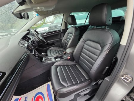 2017 Volkswagen Golf LEATHER BLACK SEATS 1.4 HIGHLINE EDITION -REVERSE CAMERA  - CARPLAY - ANDROID AUTO- BLIND SPOT REAR TRAFFIC ASSIST - DISCOVER PRO - €16,950 thumbnail