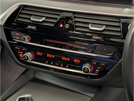 2020 BMW 5 Series - thumbnail 23