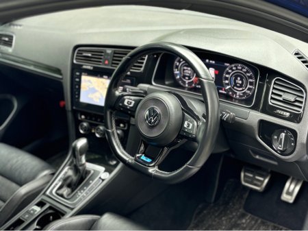 2020 Volkswagen Golf R €37,950