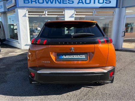 2021 Peugeot 2008 - thumbnail 8